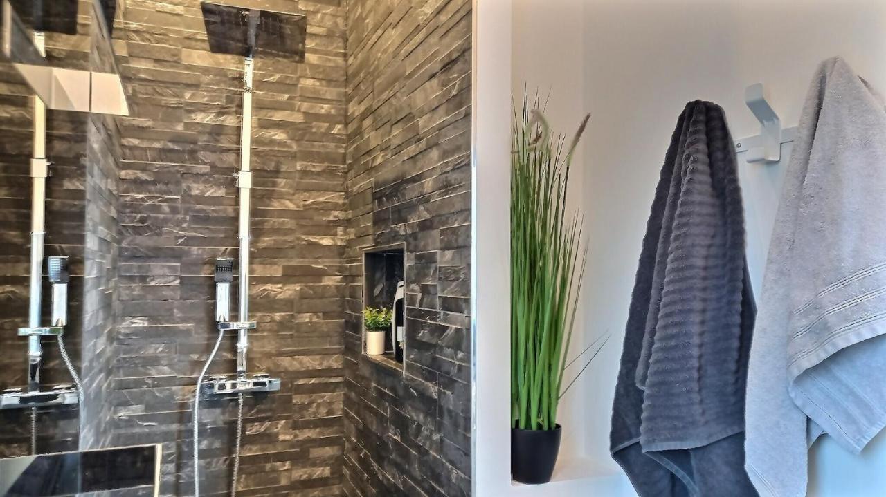 קלוז Black&White Home-By So'Serenityhome-Balcon-Parking מראה חיצוני תמונה