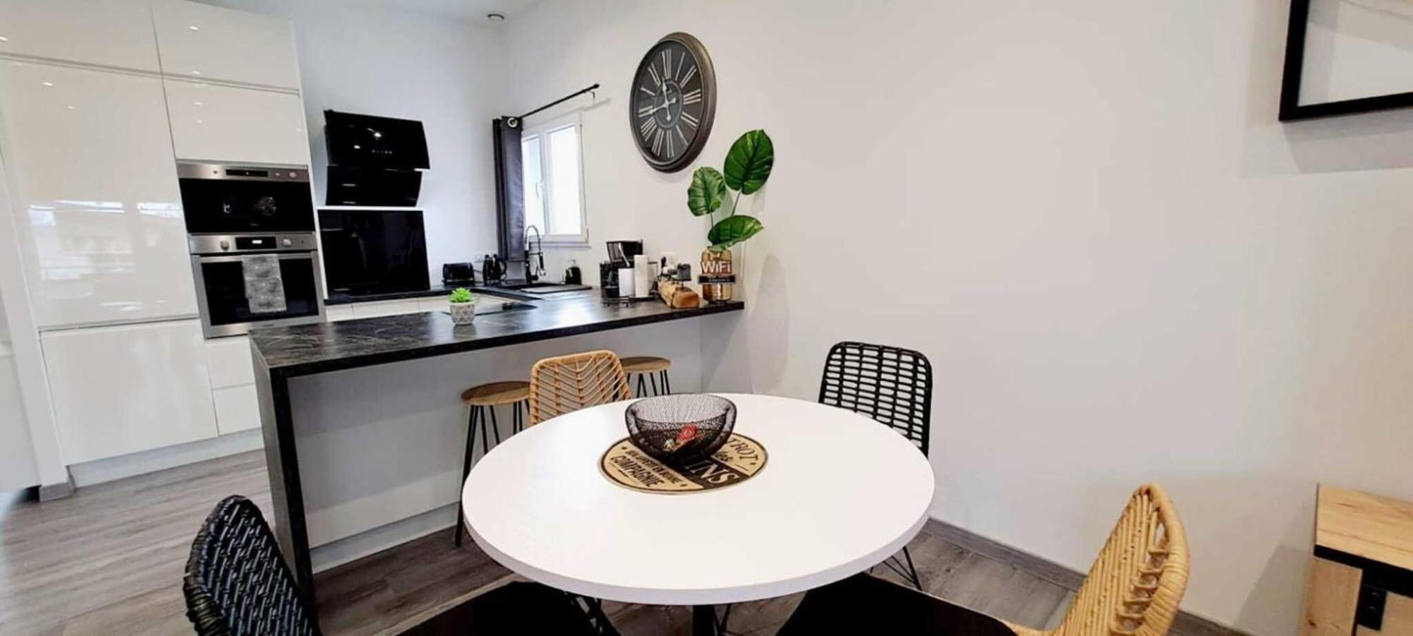 קלוז Black&White Home-By So'Serenityhome-Balcon-Parking מראה חיצוני תמונה